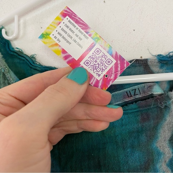 UZI Tie Dye Tank Top Womens Size Large Crepe Texture Upcycled Blue Burgundy - Picture 5 of 9